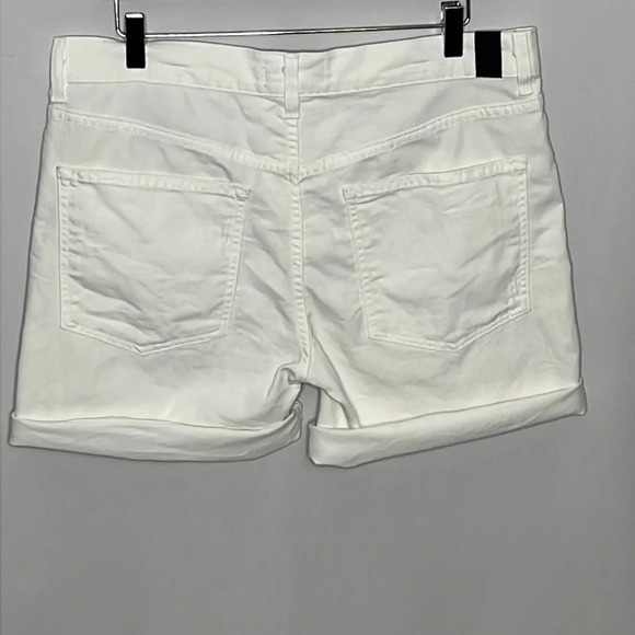 Vince 5 Pocket Relaxed Rolled Denim Shorts in Optic White - Size 31 - Picture 2 of 7
